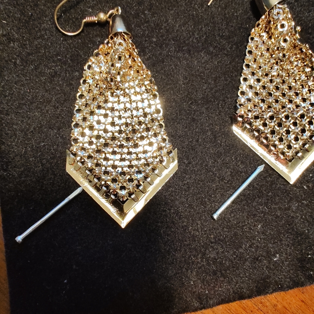 Whiting and Davis mesh earrings - Picture 13 of 14